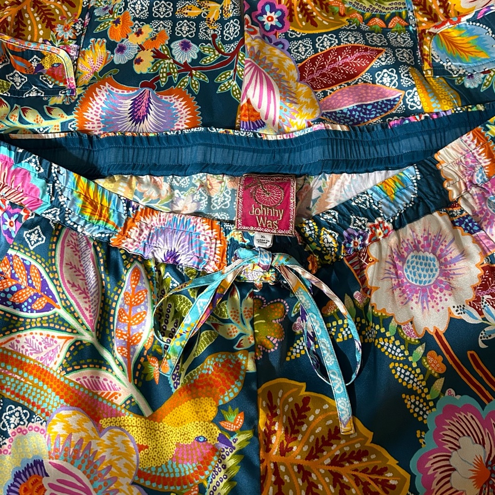Johnny Was Vibrant Print Silk Pull On Drawstring Pants - Picture 9 of 16